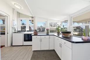 369 N I St E, Salt Lake City, UT 84103 - Photo 15