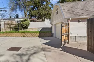 369 N I St E, Salt Lake City, UT 84103 - Photo 39