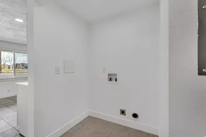 2041 W 3100 S, West Valley, UT 84119 - Photo 7