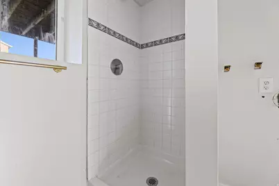 936 N 580 E, Tooele, UT 84074 - Photo 23