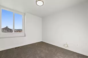 936 N 580 E, Tooele, UT 84074 - Photo 17