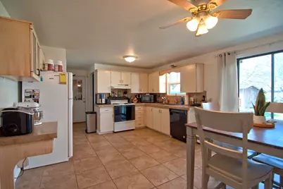211 E 1st N, Preston, ID 83263 - Photo 3