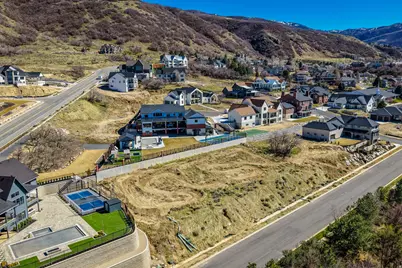 198 N 1500 Dr E #118, Bountiful, UT 84010 - Photo 13