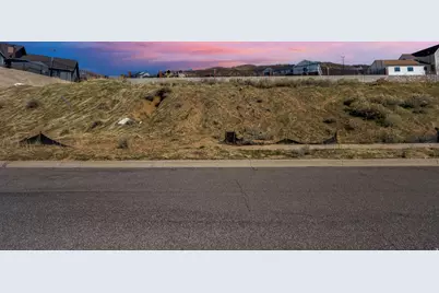 198 N Moss Hill Dr E #118, Bountiful, UT 84010 - Photo 1