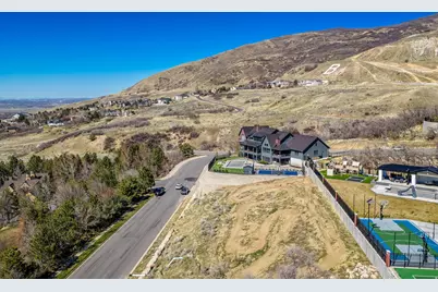 198 N 1500 Dr E #118, Bountiful, UT 84010 - Photo 7