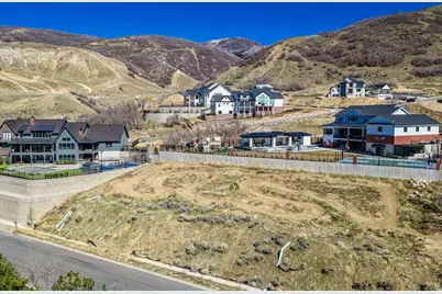 198 N 1500 Dr E #118, Bountiful, UT 84010 - Photo 3