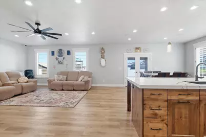 365 E 250 N, Richmond, UT 84333 - Photo 5