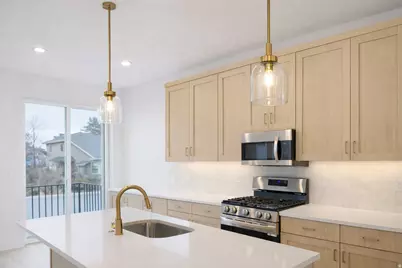 6711 S Vaughn Ln E #7, Midvale, UT 84047 - Photo 3