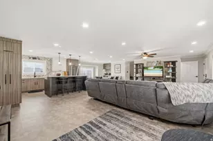 1055 S 1000 W, Clearfield, UT 84015 - Photo 11