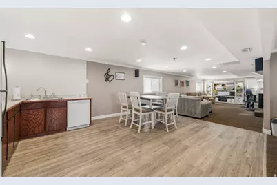 1055 S 1000 W, Clearfield, UT 84015 - Photo 33