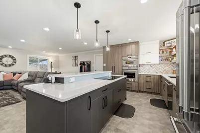 1055 S 1000 W, Clearfield, UT 84015 - Photo 11
