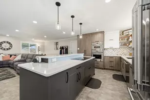 1055 S 1000 W, Clearfield, UT 84015 - Photo 11
