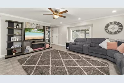 1055 S 1000 W, Clearfield, UT 84015 - Photo 7