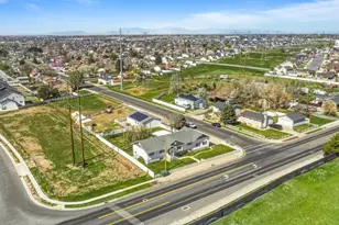 1055 S 1000 W, Clearfield, UT 84015 - Photo 5