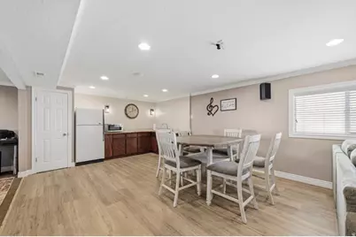 1055 S 1000 W, Clearfield, UT 84015 - Photo 35