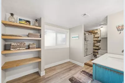 1055 S 1000 W, Clearfield, UT 84015 - Photo 43