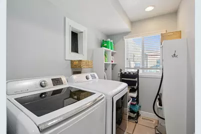 1960 N 2150 E, Layton, UT 84040 - Photo 25