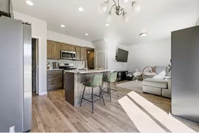 654 N 2560 E, Spanish Fork, UT 84660 - Photo 3