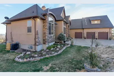 5055 N Waterfall Dr W, Pleasant View, UT 84414 - Photo 5