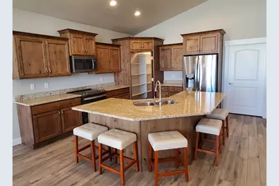 2286 W 2000 N #405, Clinton, UT 84015 - Photo 3