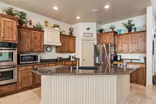 178 E Belle Glenn Cir S, Sandy, UT 84070 - Photo 3