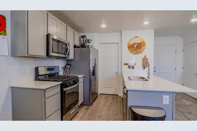 658 W 1920 S #1059, Provo, UT 84601 - Photo 9