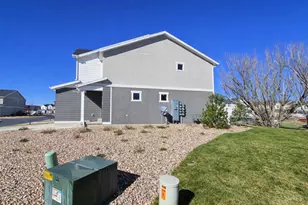 338 N Starboard Ln, Saratoga Springs, UT 84045 - Photo 3