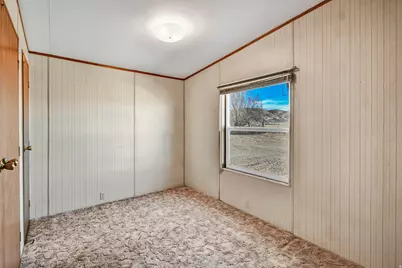 875 N Main St, Central Valley, UT 84754 - Photo 9