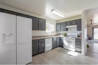 5207 Midland Dr, Roy, UT 84067 - Photo 3