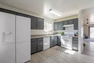 5207 Midland Dr, Roy, UT 84067 - Photo 3