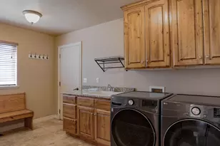 1377 S 1650 E, Provo, UT 84606 - Photo 25