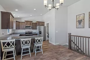 573 S Maxwell Dr W, Grantsville, UT 84029 - Photo 9