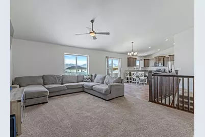 573 S Maxwell Dr W, Grantsville, UT 84029 - Photo 5