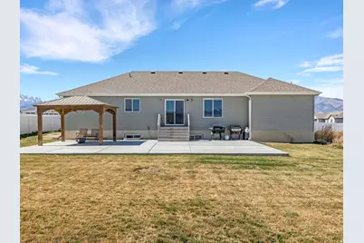 573 S Maxwell Dr W, Grantsville, UT 84029 - Photo 25