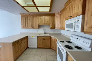 11085 S Grape Arbor Pl E, Sandy, UT 84070 - Photo 3