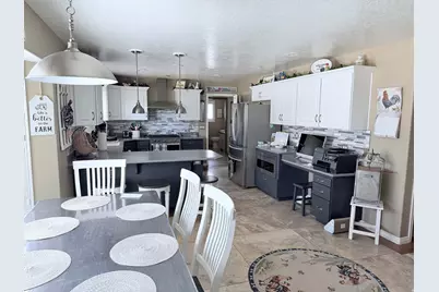 1697 W 2450 N, Vernal, UT 84078 - Photo 17