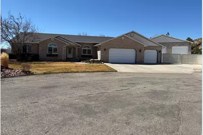 1697 W 2450 N, Vernal, UT 84078 - Photo 5