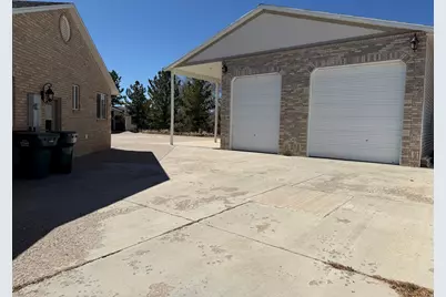 1697 W 2450 N, Vernal, UT 84078 - Photo 25