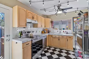 2713 S Highland Dr E, Salt Lake City, UT 84106 - Photo 9