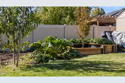 821 S 525 E, River Heights, UT 84321 - Photo 37