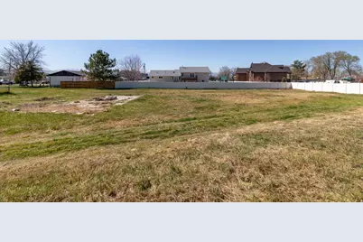 677 E 12000 S, Draper, UT 84020 - Photo 3