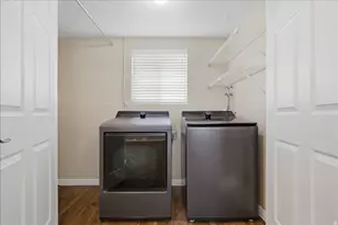 639 E Calnette Dr, Sandy, UT 84070 - Photo 25