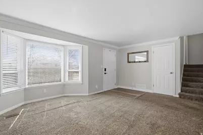 639 E Calnette Dr, Sandy, UT 84070 - Photo 5