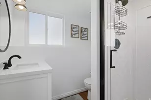 639 E Calnette Dr, Sandy, UT 84070 - Photo 17