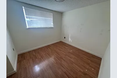 8629 S Vaquero Dr, Sandy, UT 84107 - Photo 11