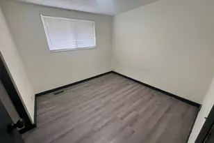 8629 S Vaquero Dr, Sandy, UT 84094 - Photo 7