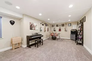 6577 S High Bluff Dr, West Valley, UT 84118 - Photo 23