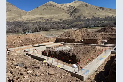 829 S 2200 E, Springville, UT 84663 - Photo 3