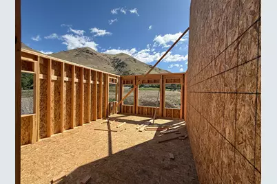 829 S 2200 E, Springville, UT 84663 - Photo 7