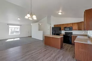 4519 E Bridleway Rd, Eagle Mountain, UT 84005 - Photo 5